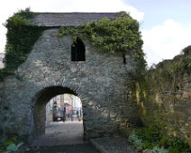 P1090969 Carlingford town gate